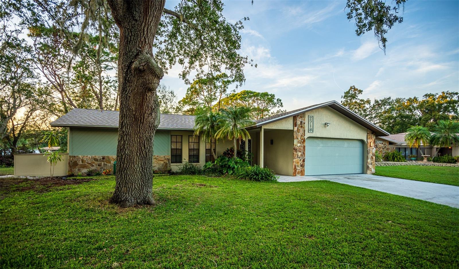 FOREST EAST - Residential Lease