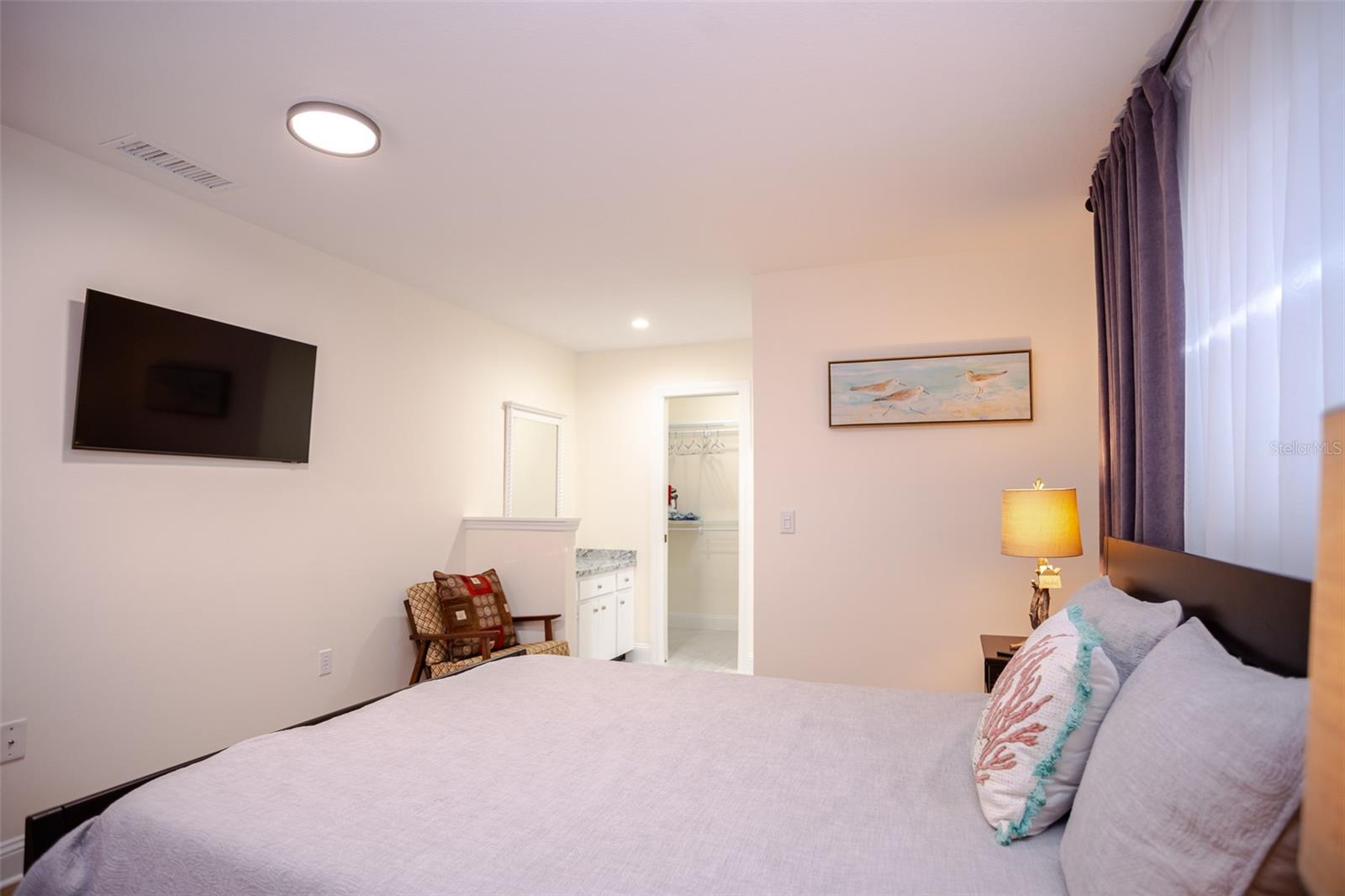 FOREST EAST - Residential Lease