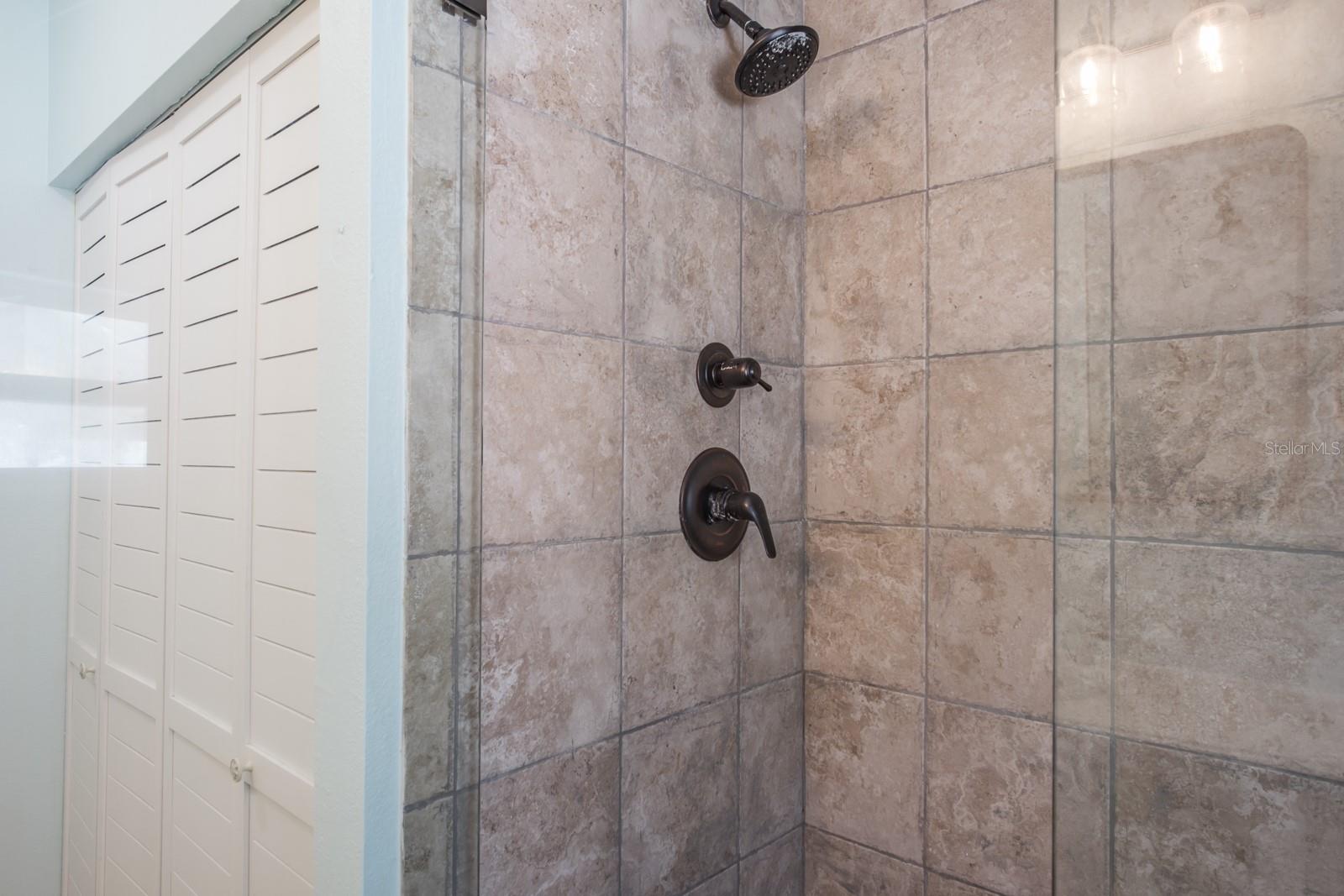 VETERAN CITY - Residential