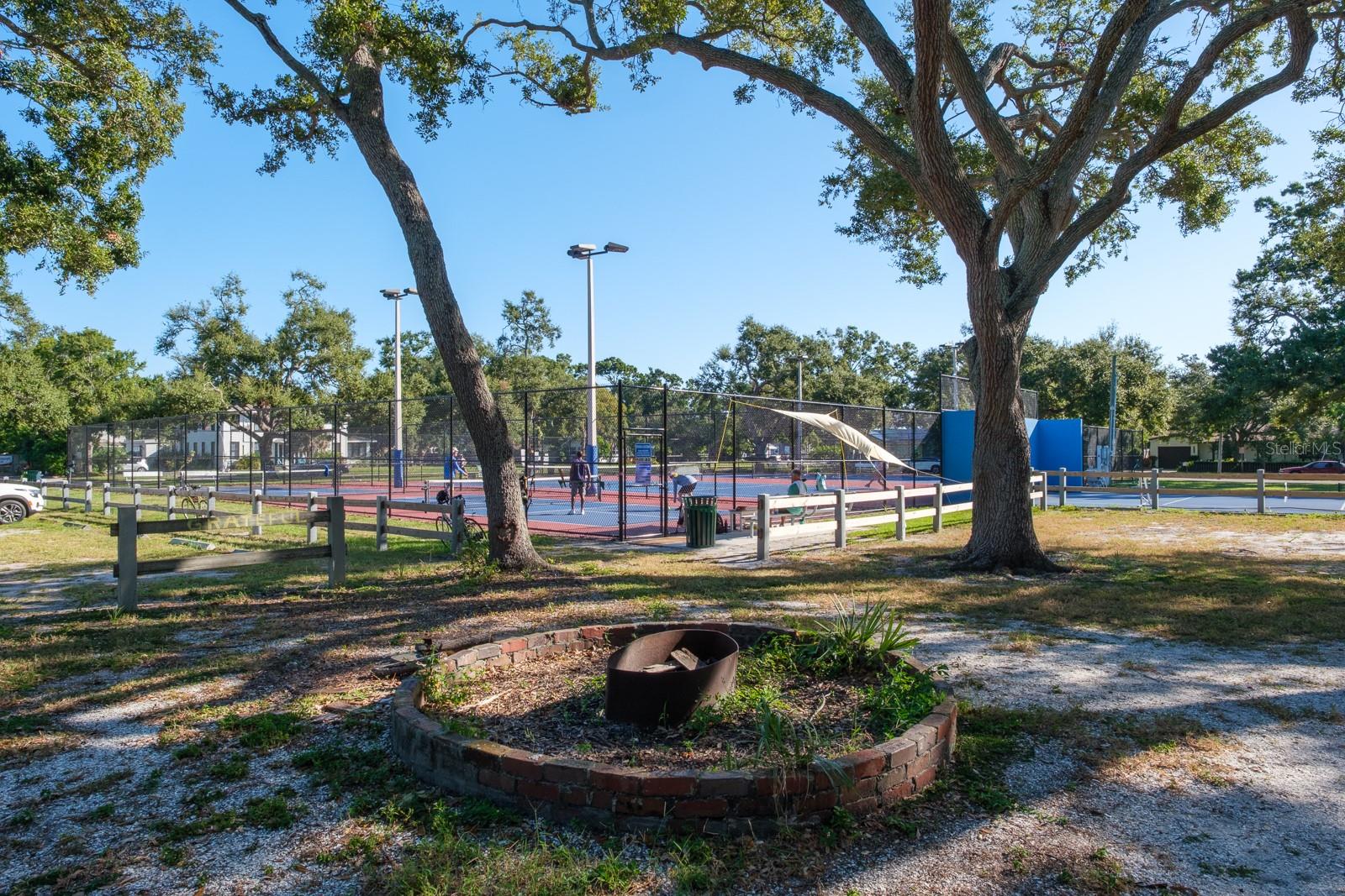 VETERAN CITY - Residential