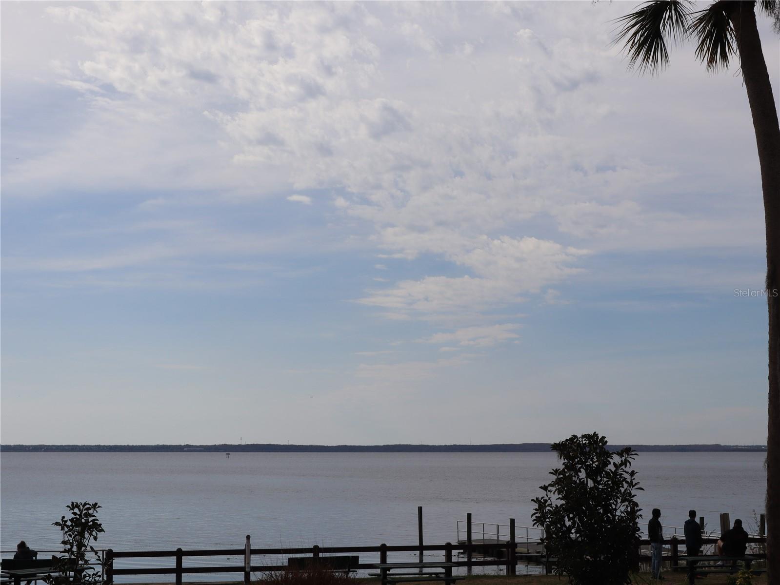 LAKESIDE CONDO APTS - Residential