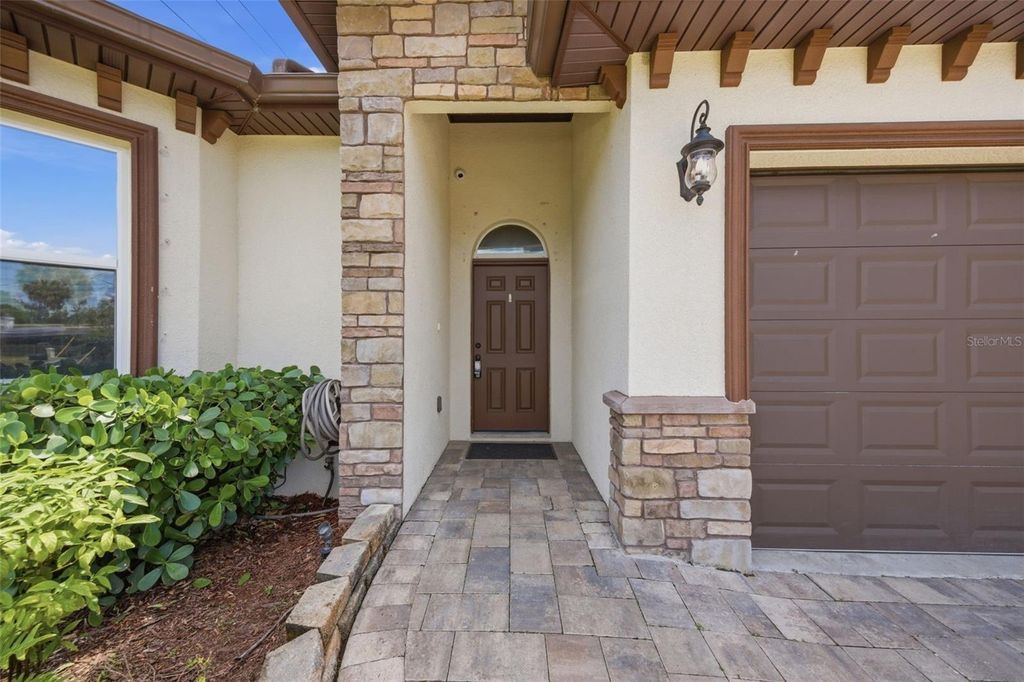 Photo of 2902 W Heiter Street, Tampa, FL 33607 (MLS # TB8504465)