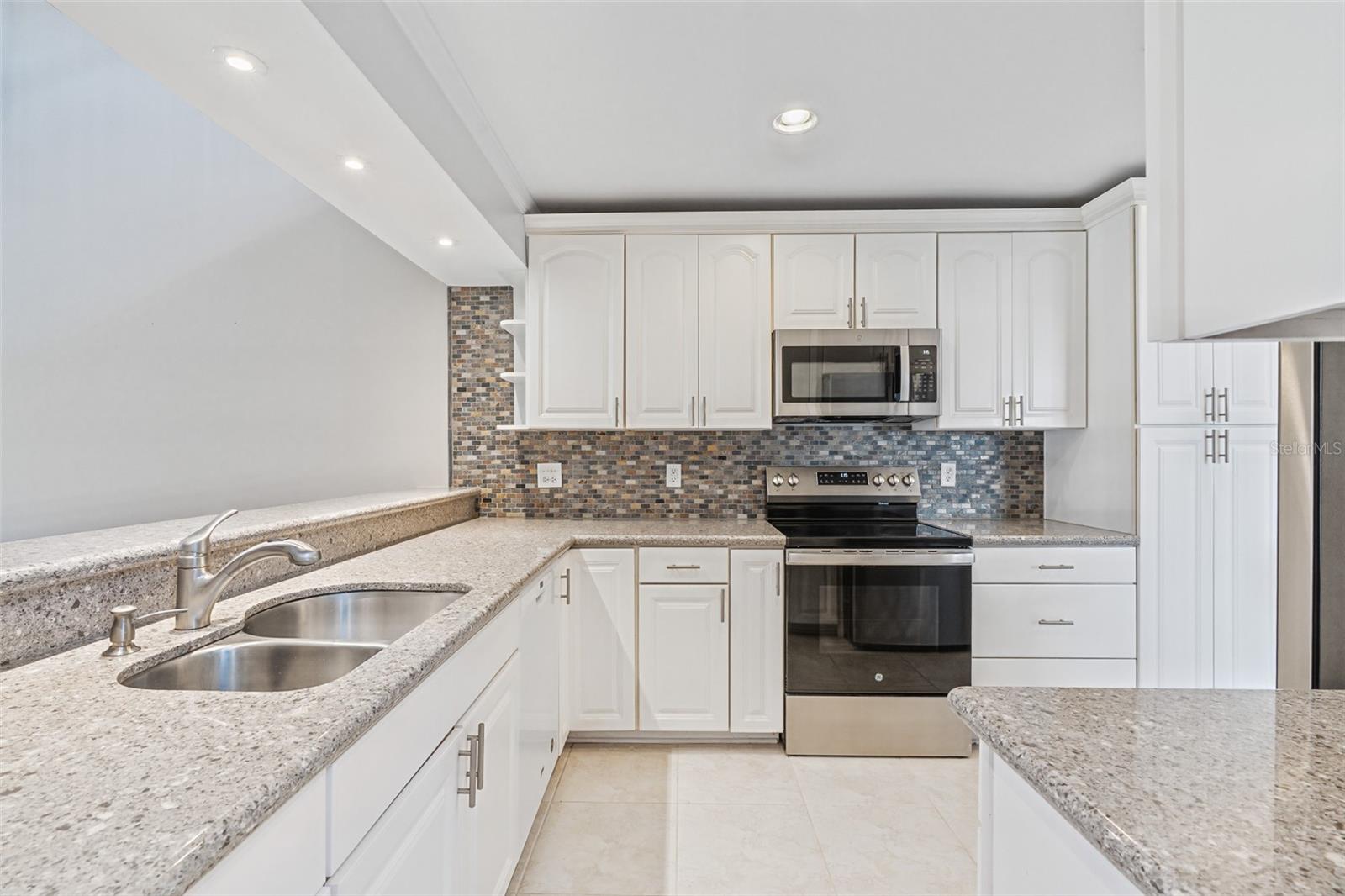 SANDPOINTE TWNHS SEC 07 - Residential