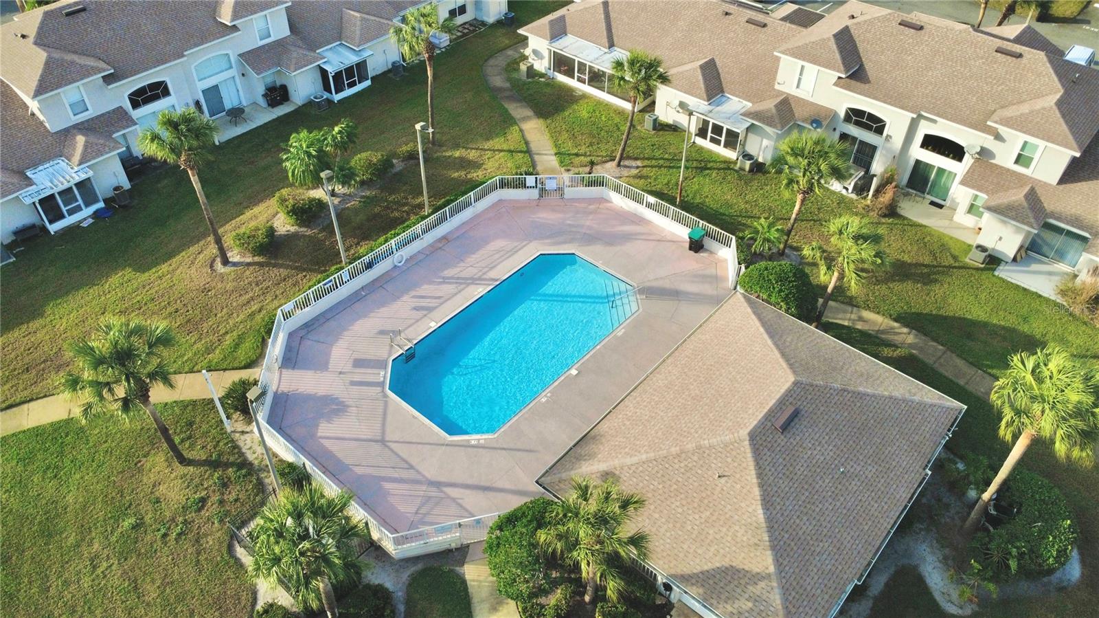 ISLAND COVE VILLAS PH 01 - Residential