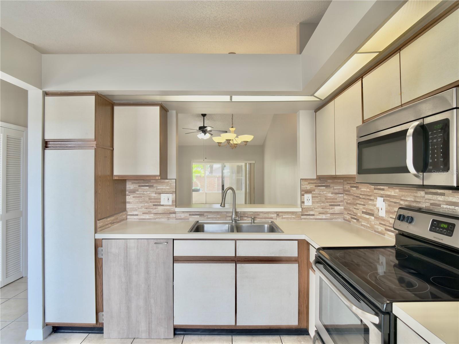 ISLAND COVE VILLAS PH 01 - Residential