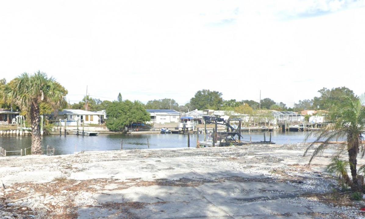PARK PLACE - Land