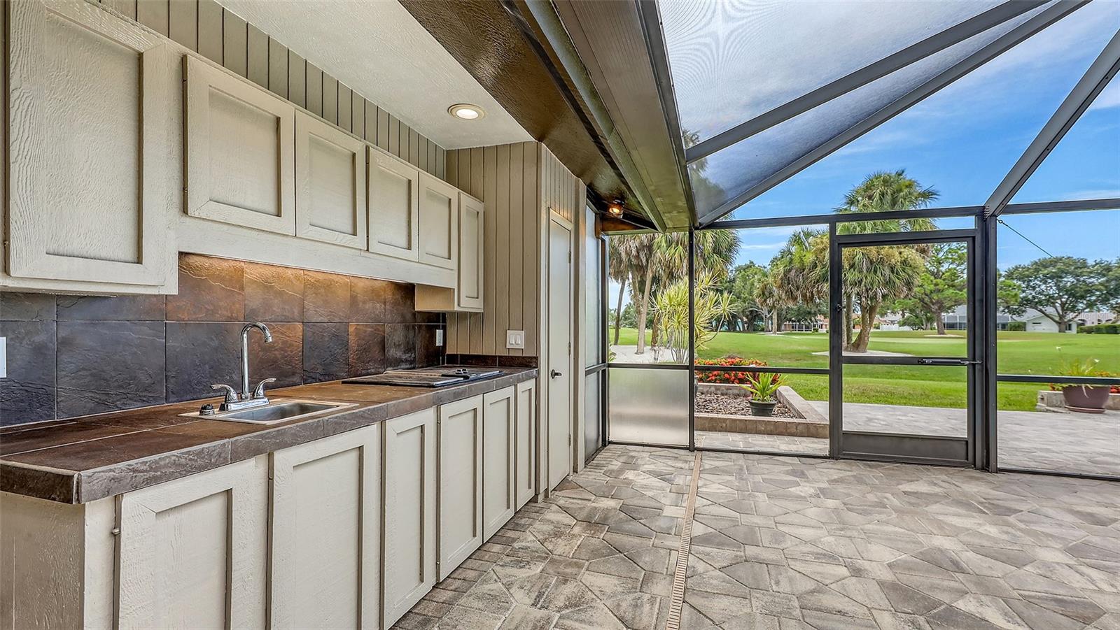 COUNTRY CLUB OF SARASOTA THE - Residential