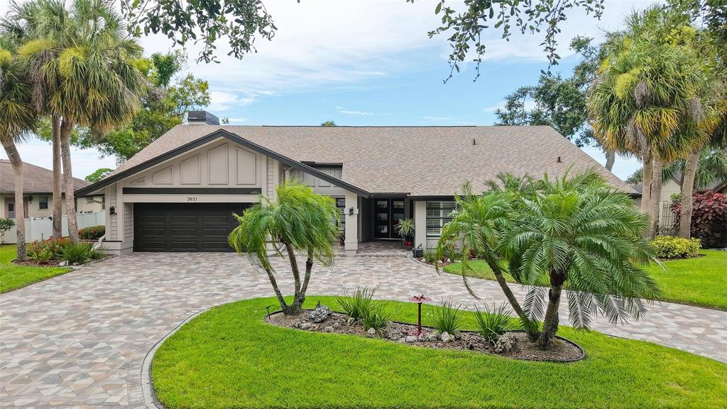 Photo of 3931 Torrey Pines Boulevard, Sarasota, FL 34238 (MLS # A4658535)