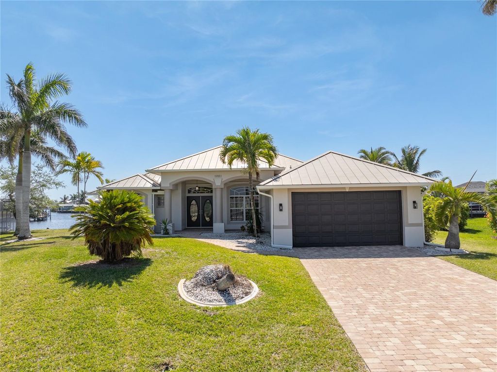 Photo of 1001 NW 35th Avenue, Cape Coral, FL 33993 (MLS # C7507976)