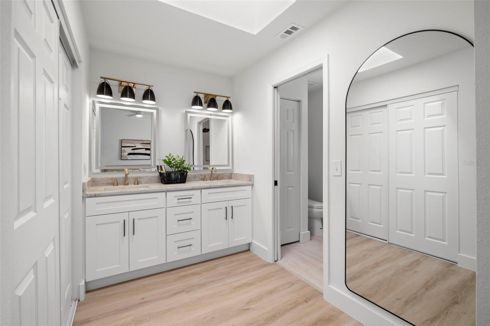 BRENTWOOD PARK - Residential