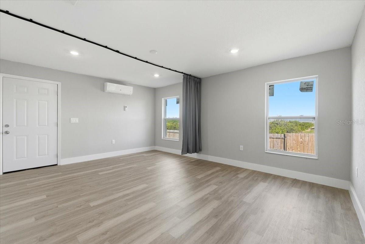 HIGHLAND CREST PH 02 - Residential Lease