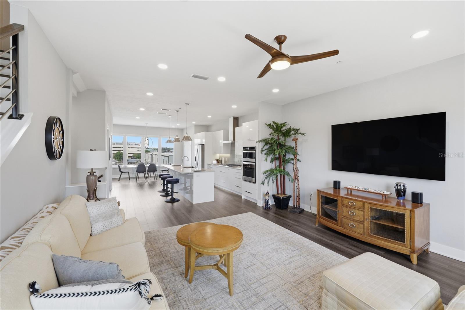 THE VUE AT CELEBRATION POINTE - Residential