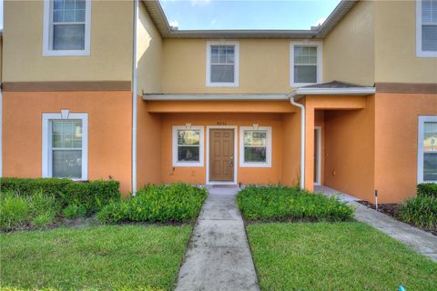 A home in LAKELAND