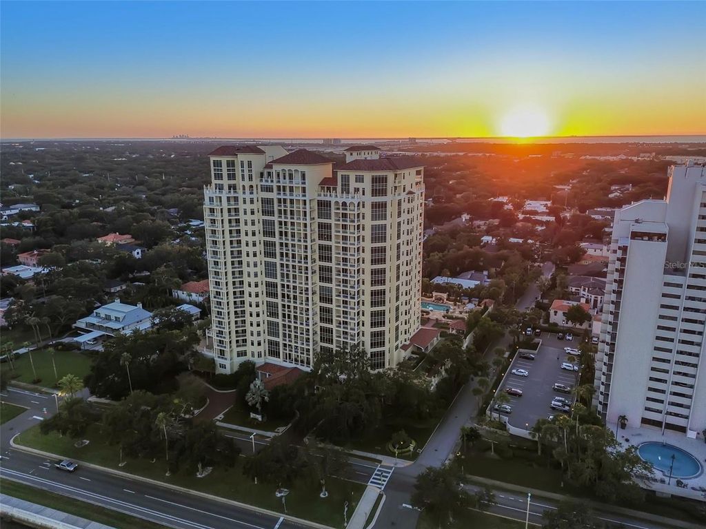 Photo of 4201 Bayshore Boulevard #1501, Tampa, FL 33611 (MLS # TB8438341)