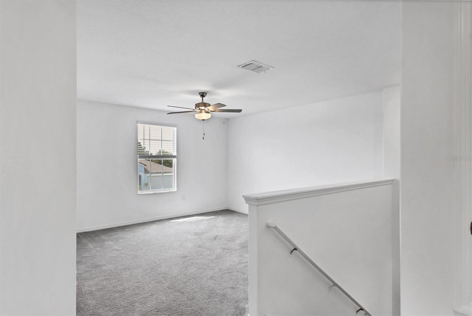 PRAVELA - Residential Lease