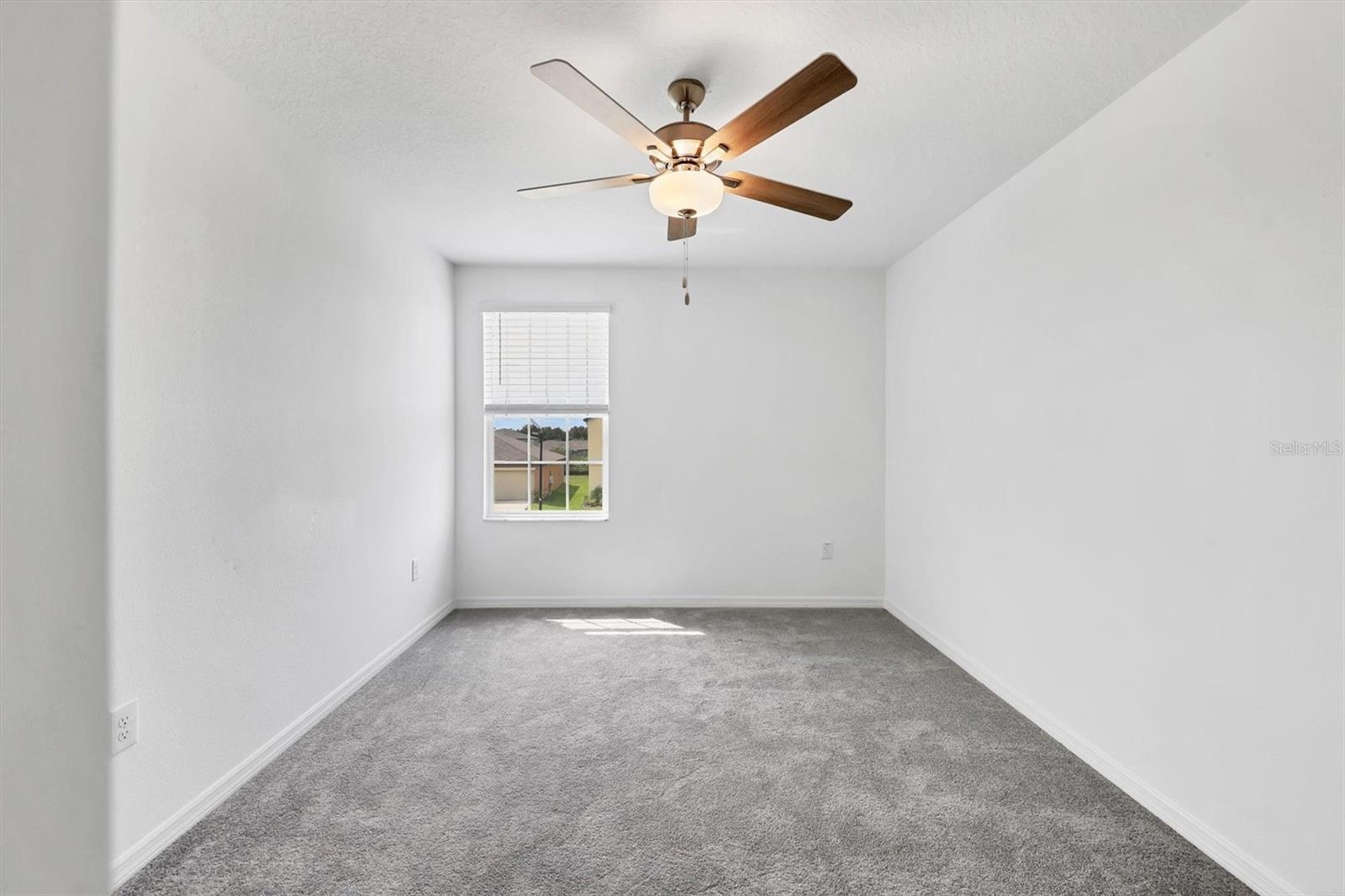 PRAVELA - Residential Lease