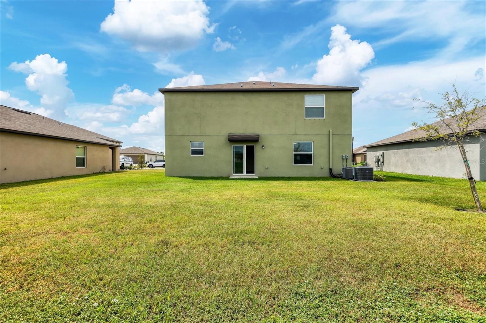 PRAVELA - Residential Lease