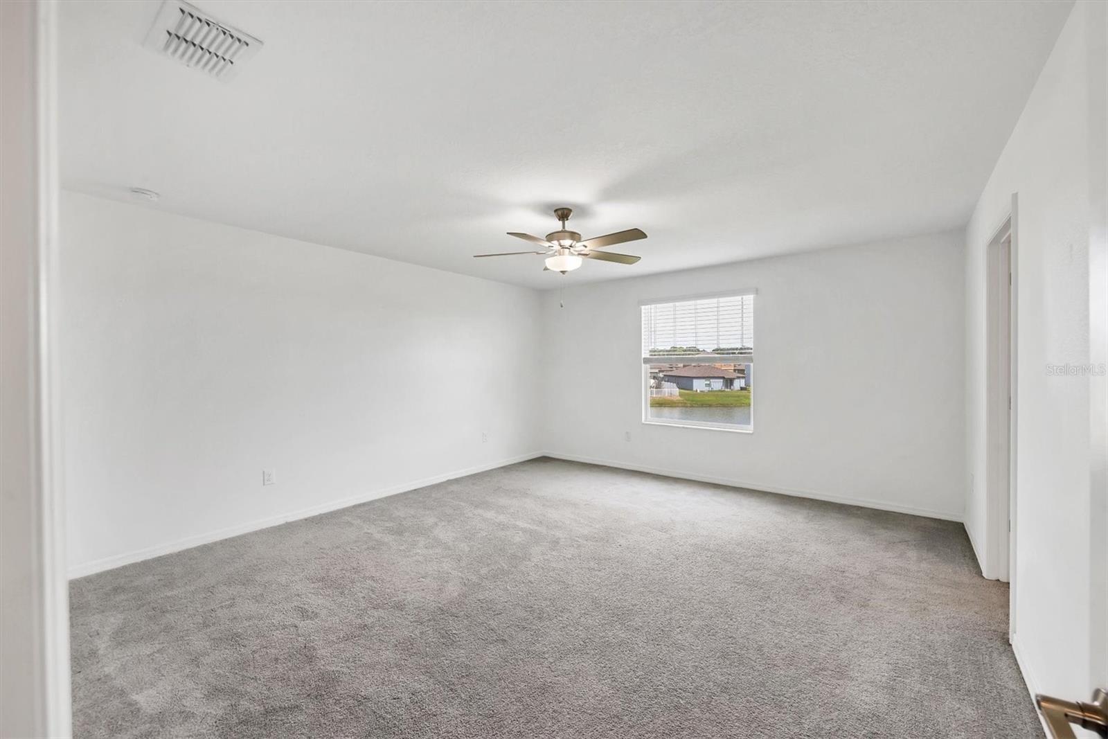 PRAVELA - Residential Lease