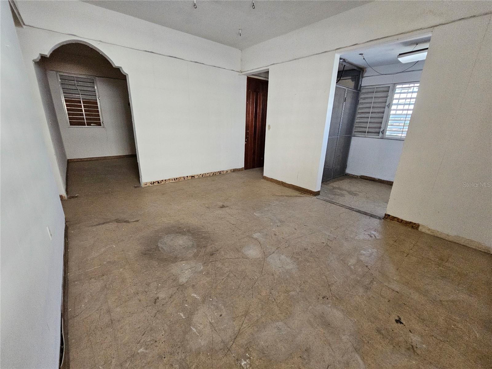 151 ROOSEVELT AVE - 160 O'NEIL ST. - Commercial Sale