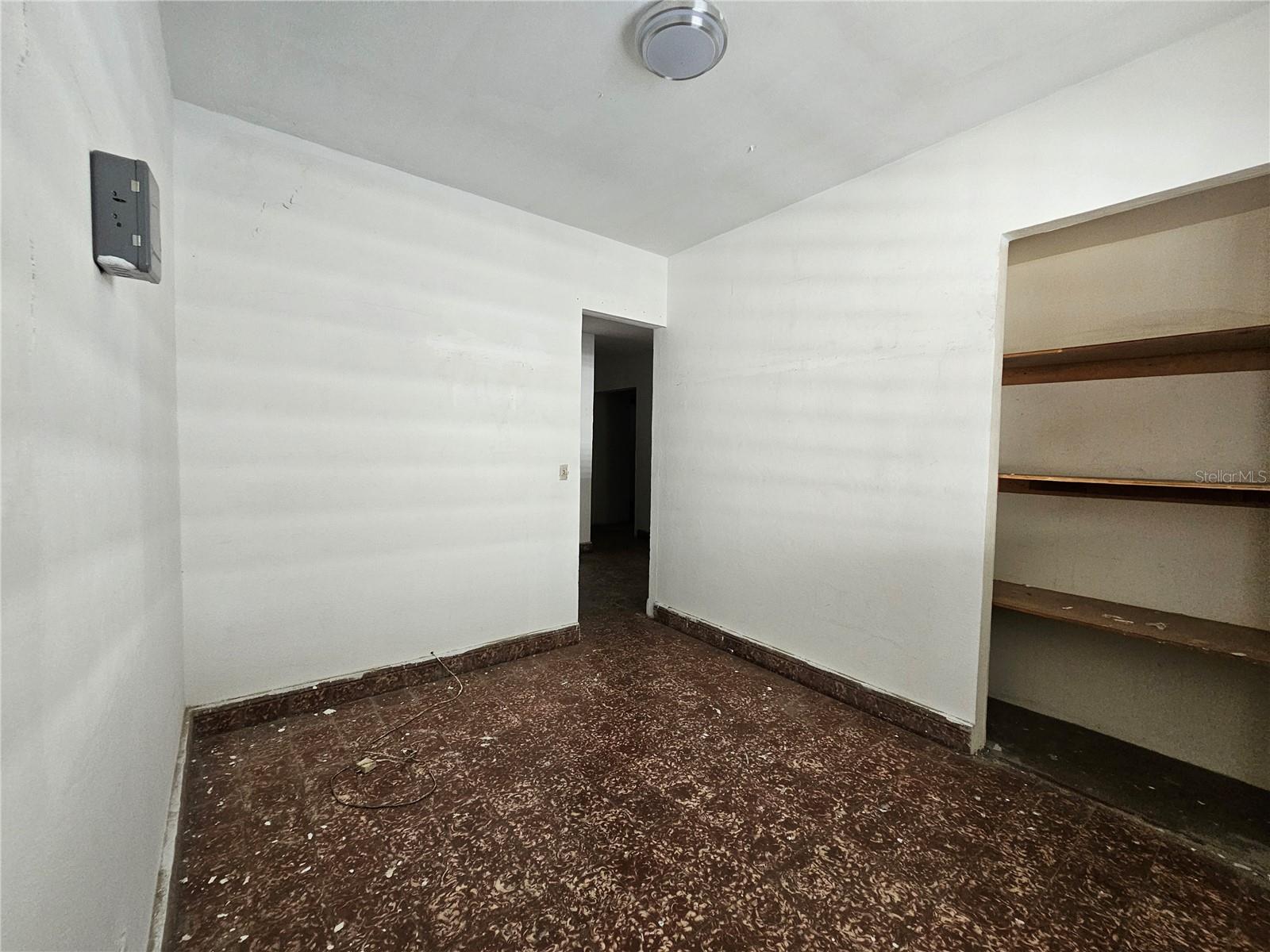 151 ROOSEVELT AVE - 160 O'NEIL ST. - Commercial Sale