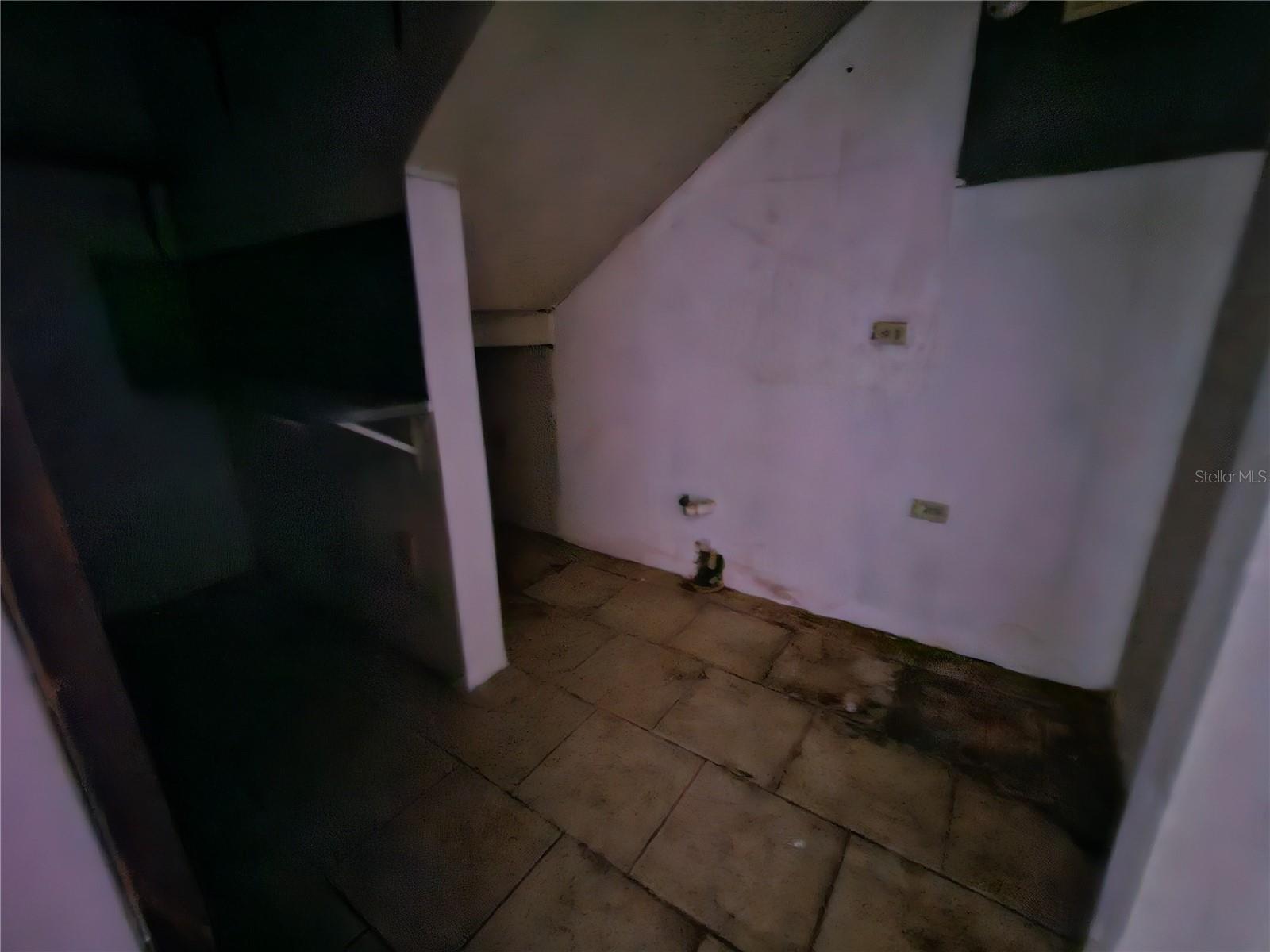 151 ROOSEVELT AVE - 160 O'NEIL ST. - Commercial Sale