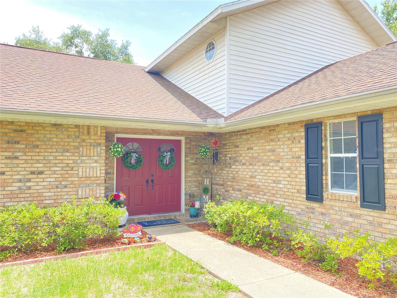 171 W COUNTRY CLUB DRIVE