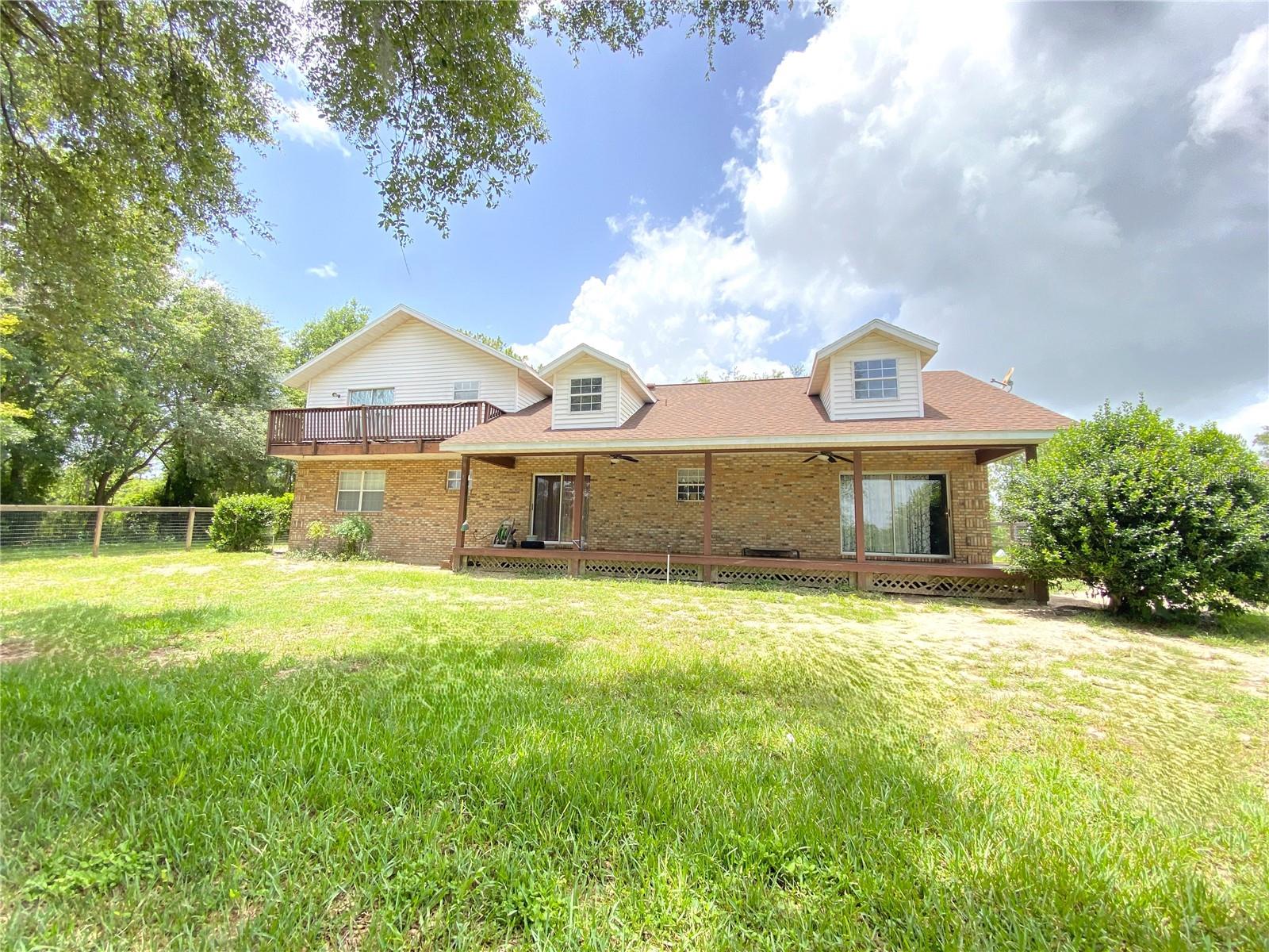 171 W COUNTRY CLUB DRIVE