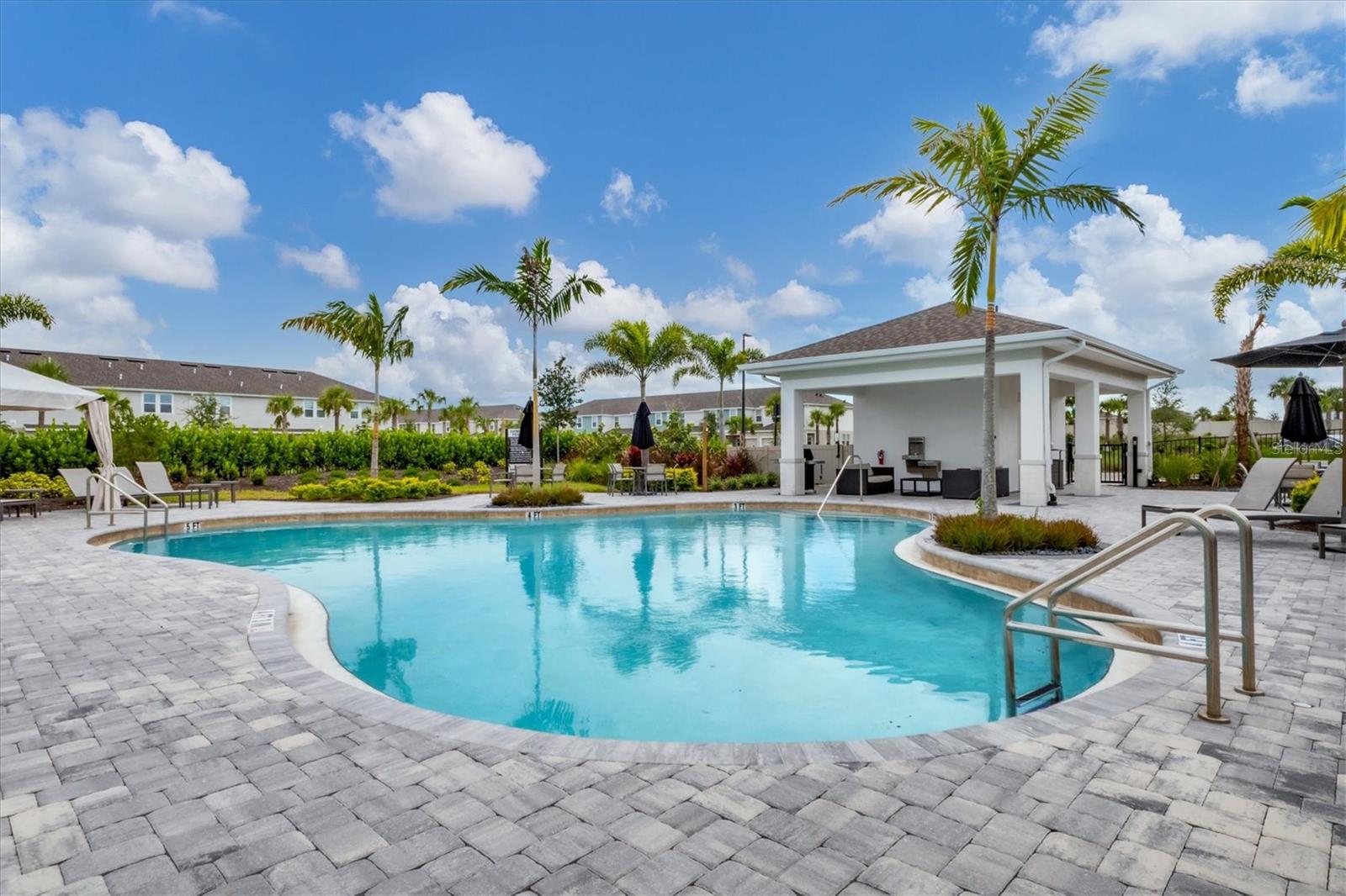 TOWNHOMES/AZARIO - Residential Lease