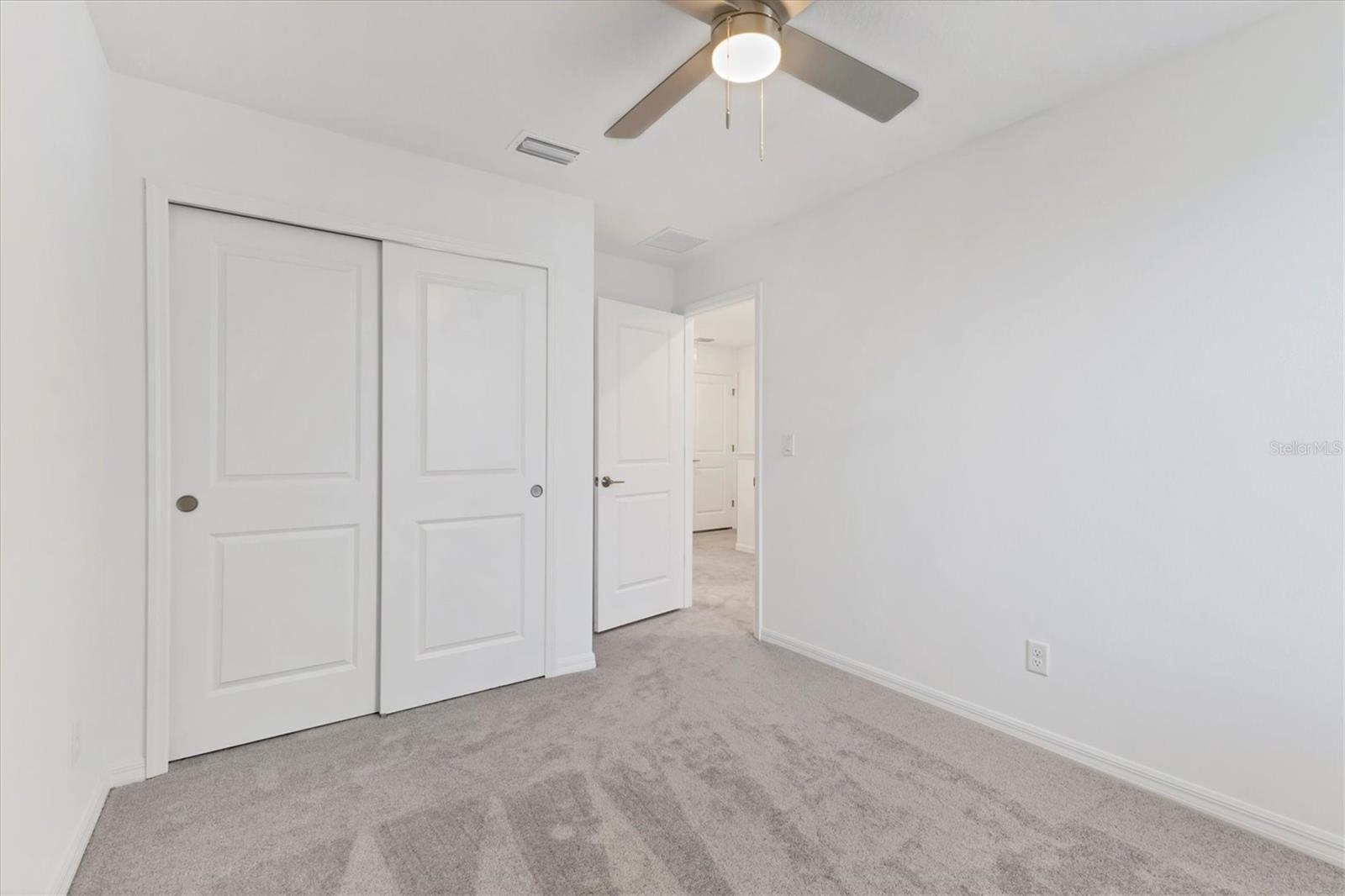 TOWNHOMES/AZARIO - Residential Lease