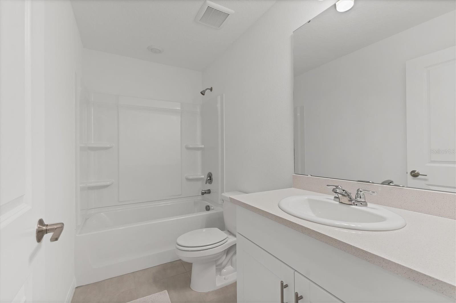 TOWNHOMES/AZARIO - Residential Lease