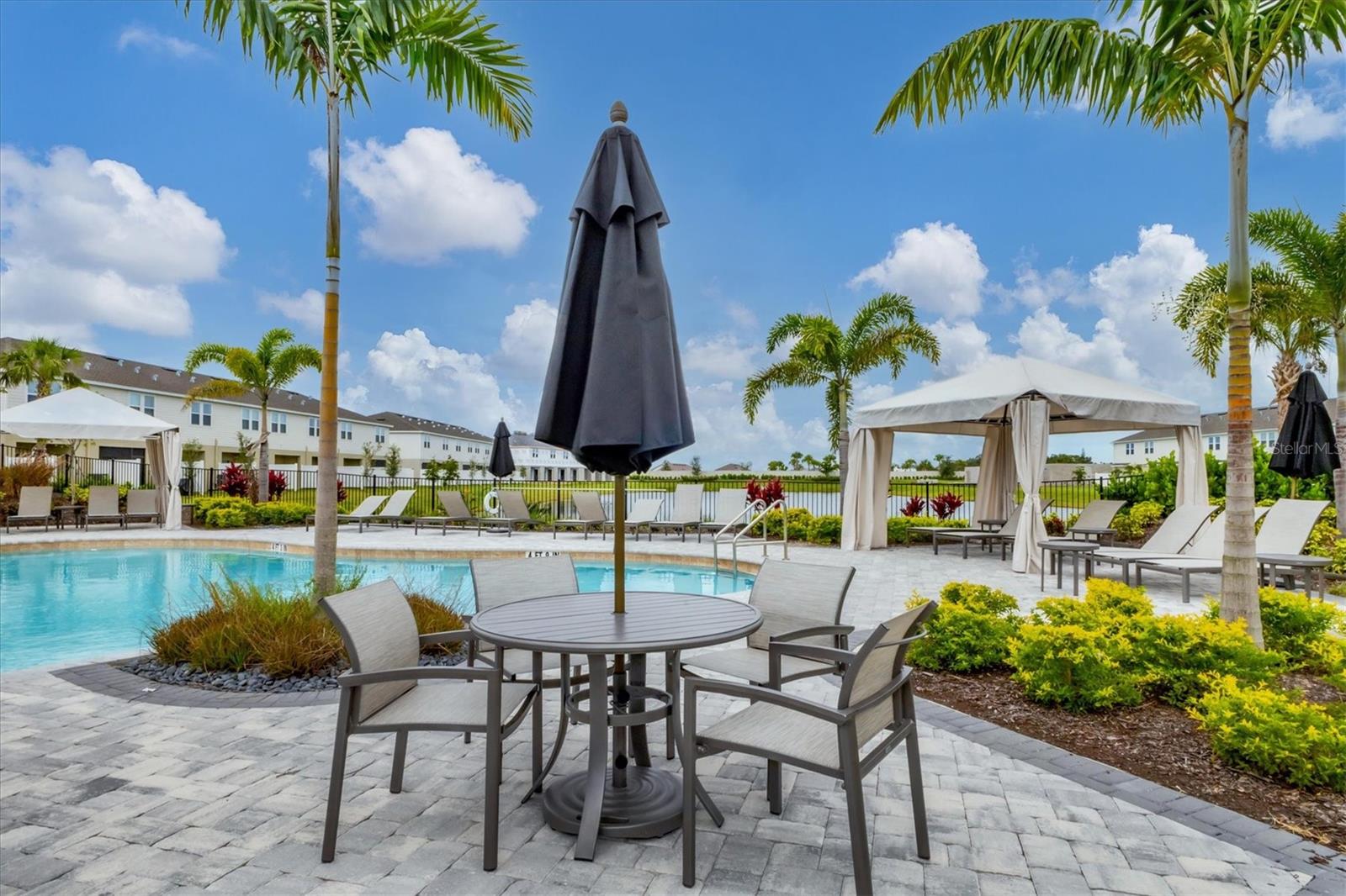 TOWNHOMES/AZARIO - Residential Lease