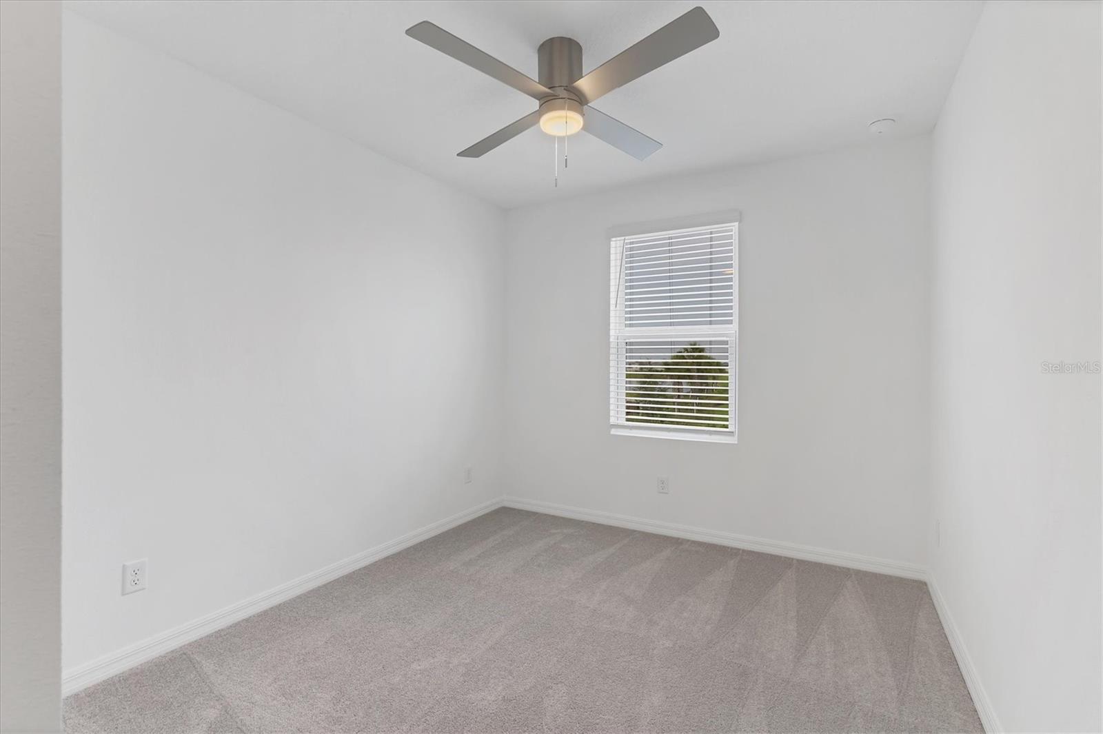 TOWNHOMES/AZARIO - Residential Lease