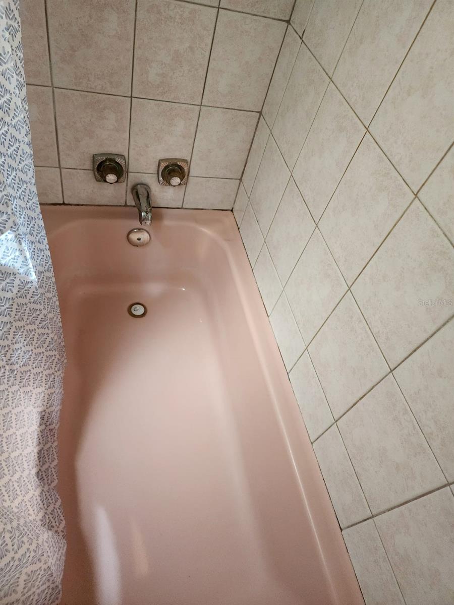 JOSE PARK SUB - Residential Lease