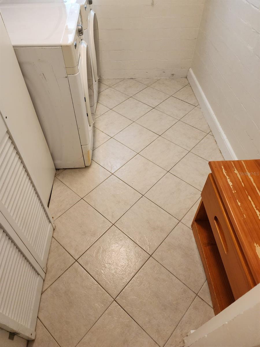 JOSE PARK SUB - Residential Lease