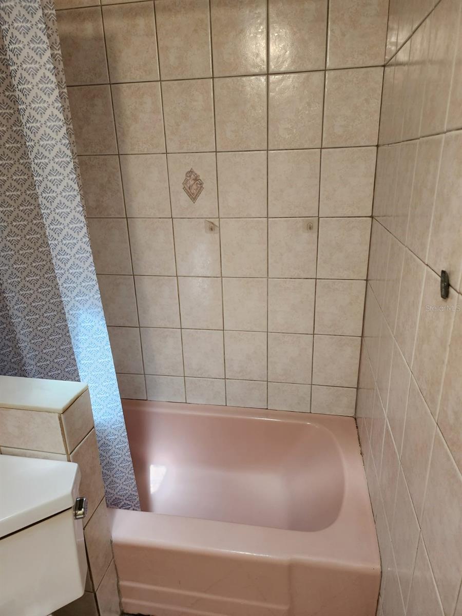 JOSE PARK SUB - Residential Lease