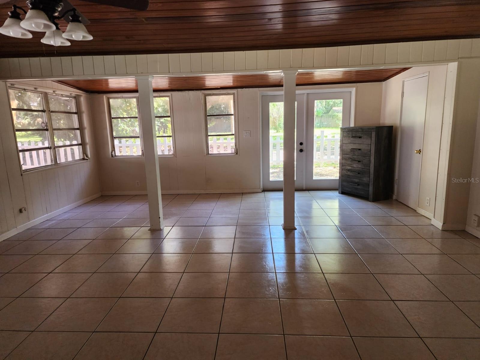 JOSE PARK SUB - Residential Lease