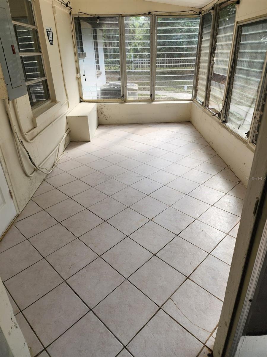 JOSE PARK SUB - Residential Lease