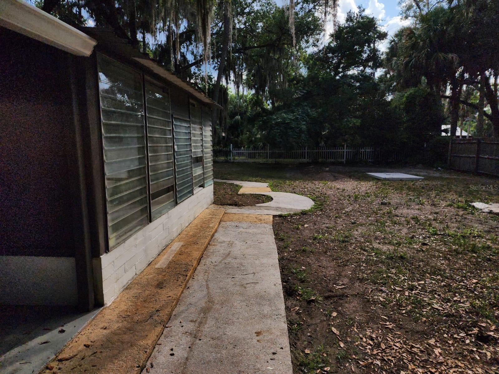 JOSE PARK SUB - Residential Lease