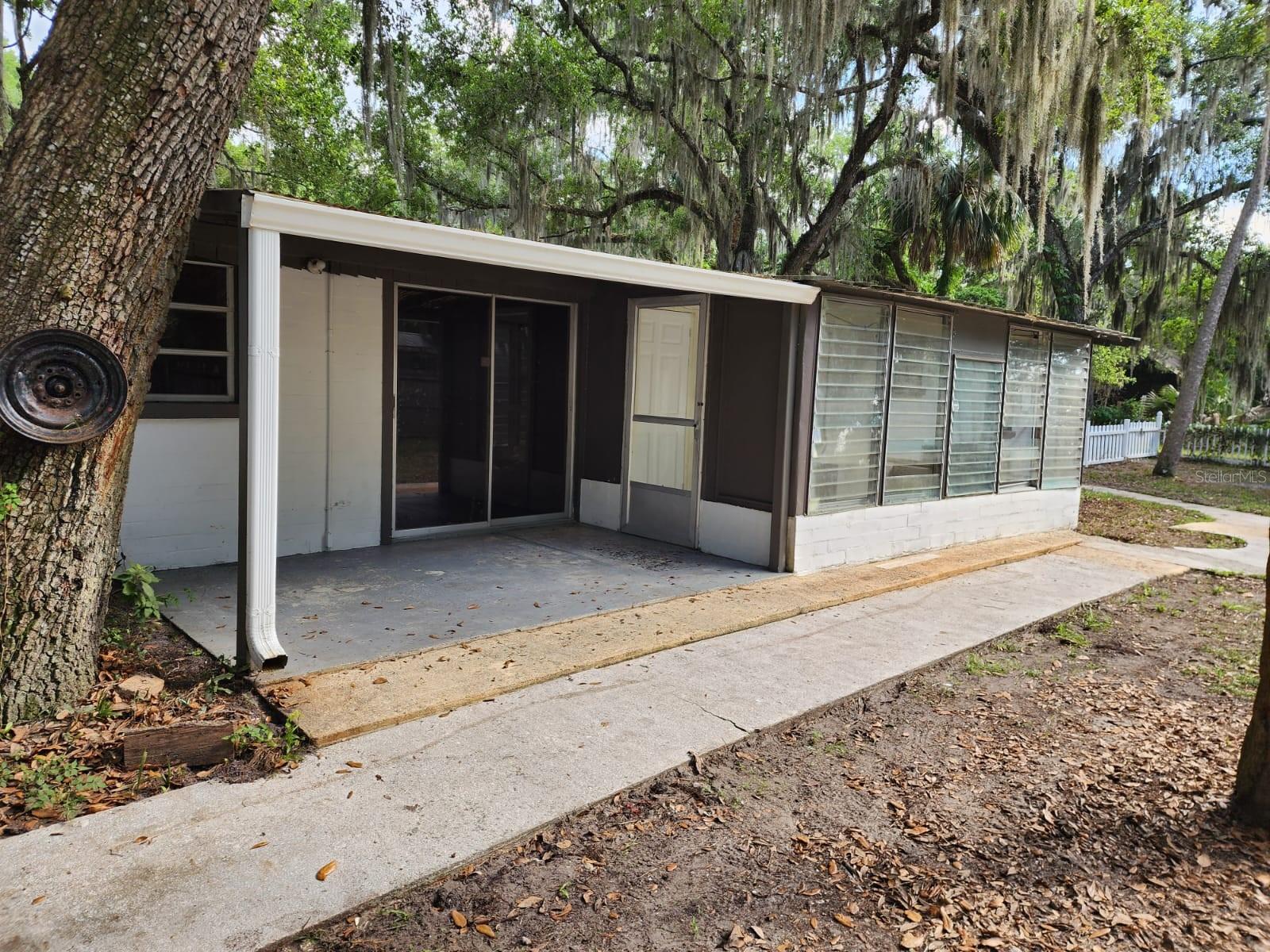 JOSE PARK SUB - Residential Lease