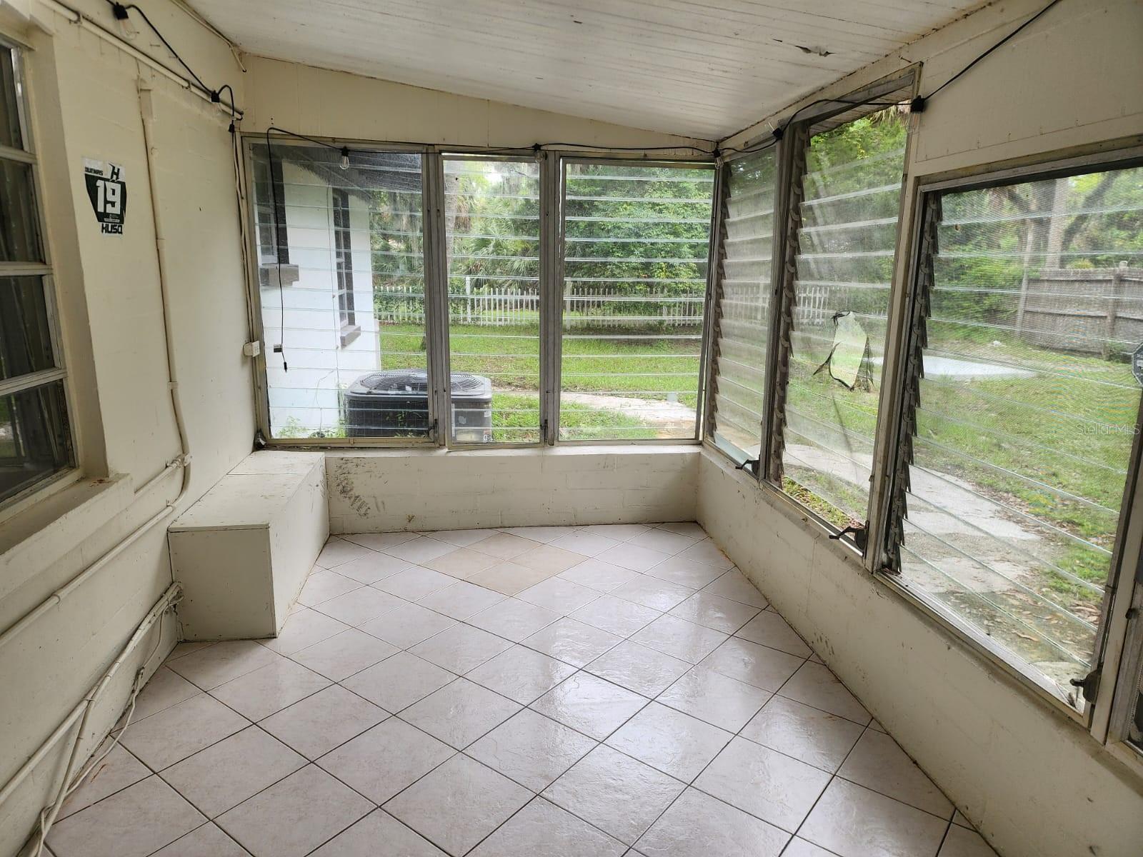 JOSE PARK SUB - Residential Lease