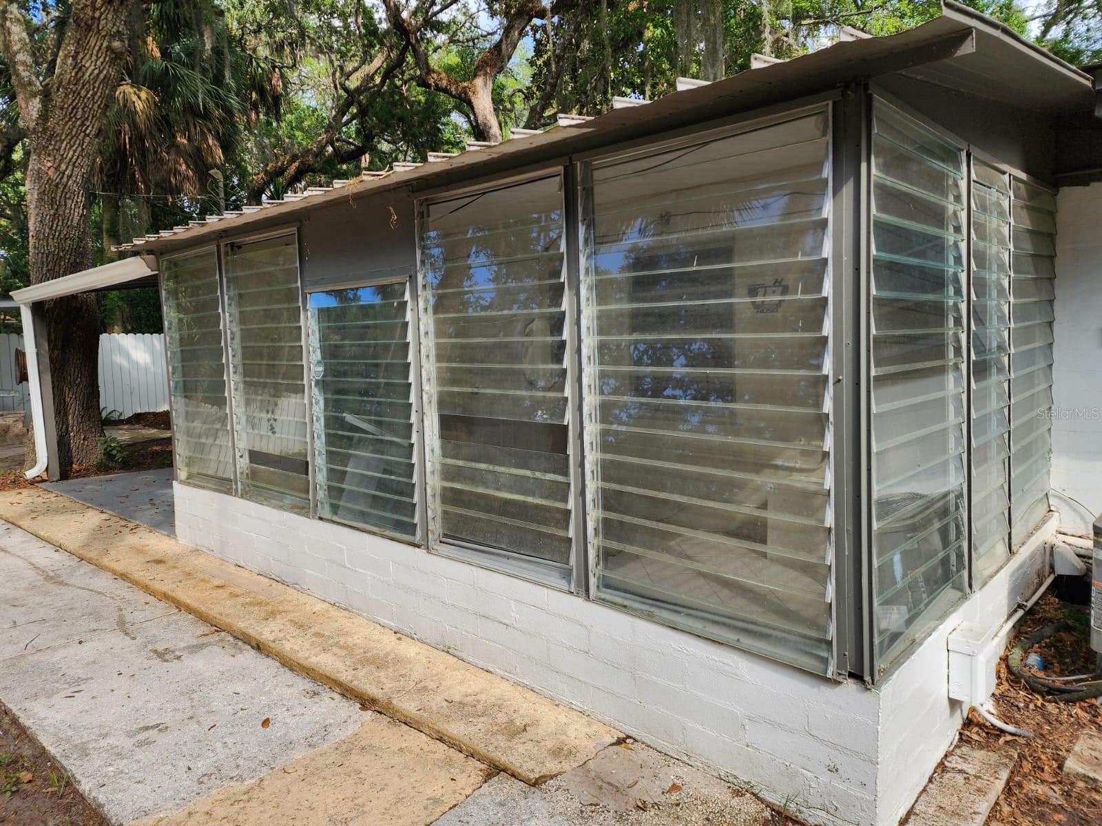 JOSE PARK SUB - Residential Lease