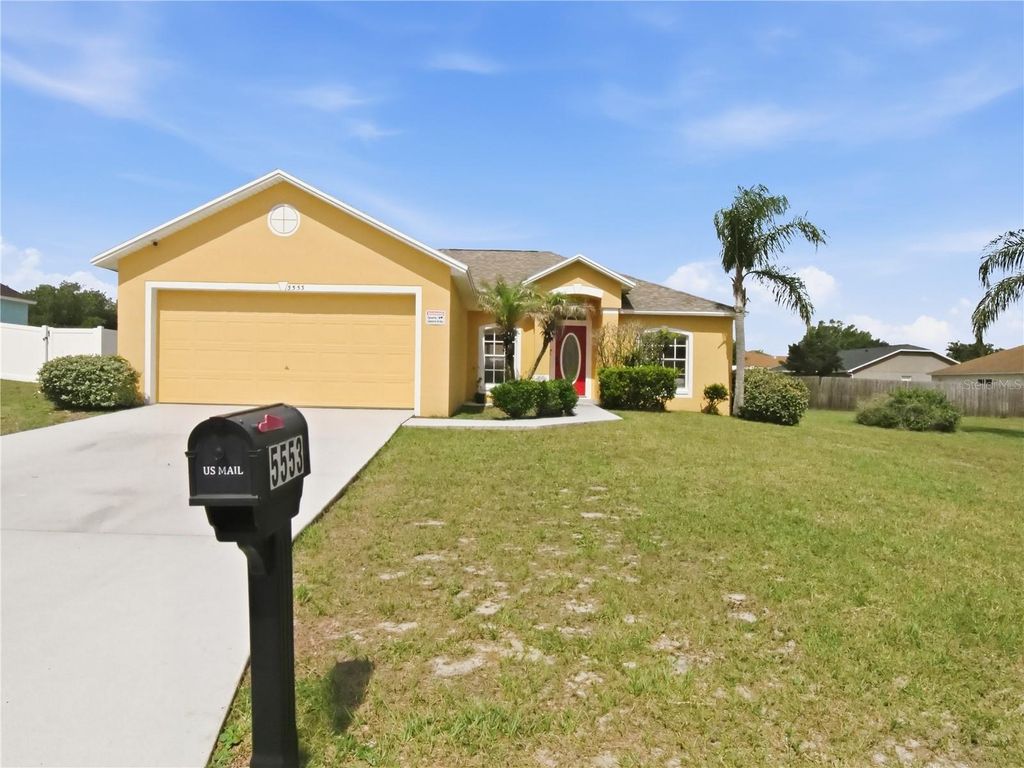 Photo of 5553 Moon Valley Drive, Lakeland, FL 33812 (MLS # L4962082)