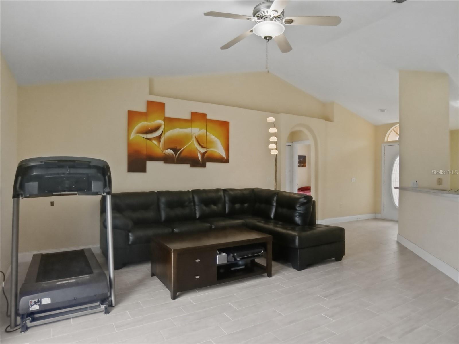 BEVERLY RISE PH 02 - Residential