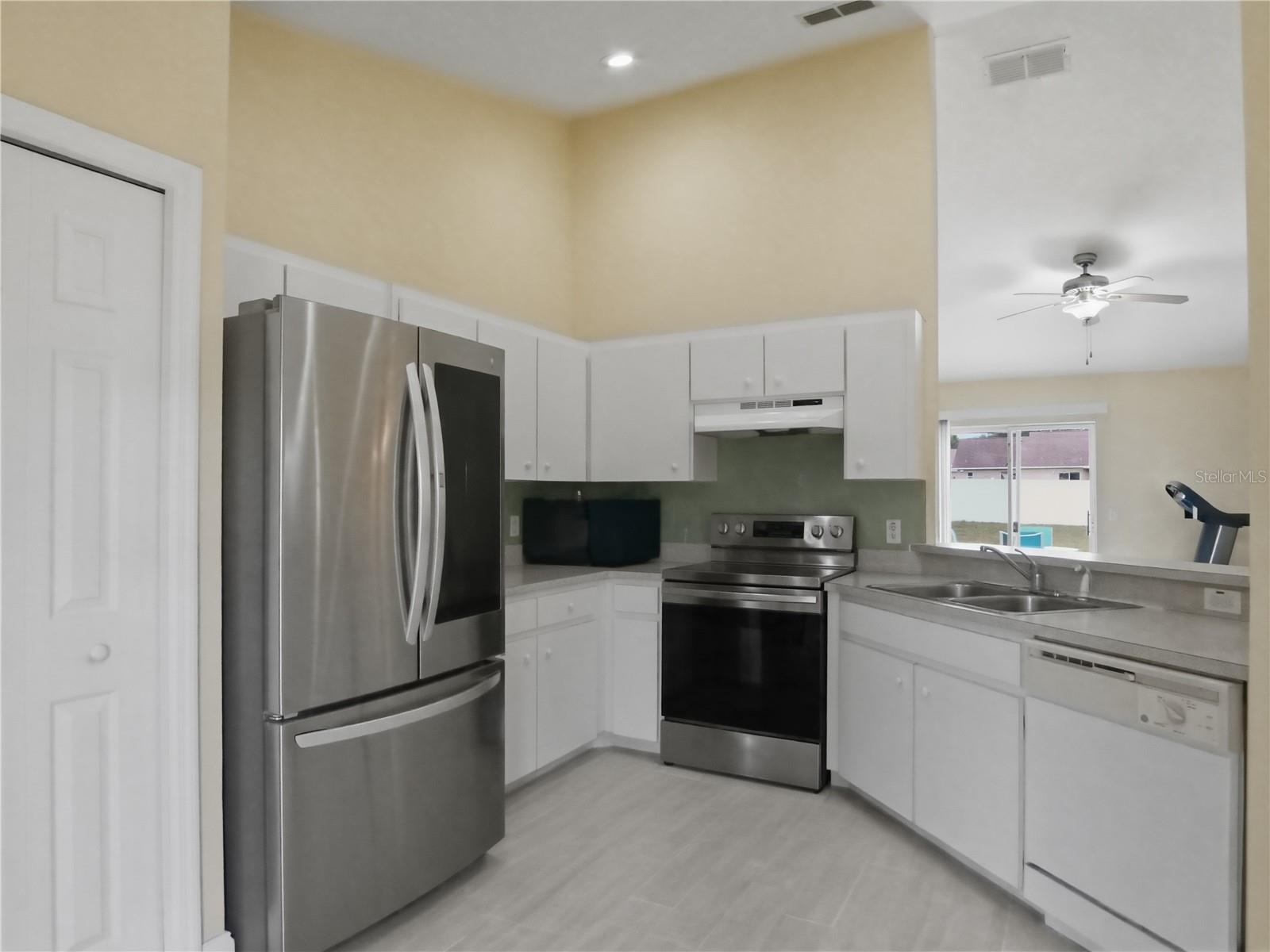 BEVERLY RISE PH 02 - Residential