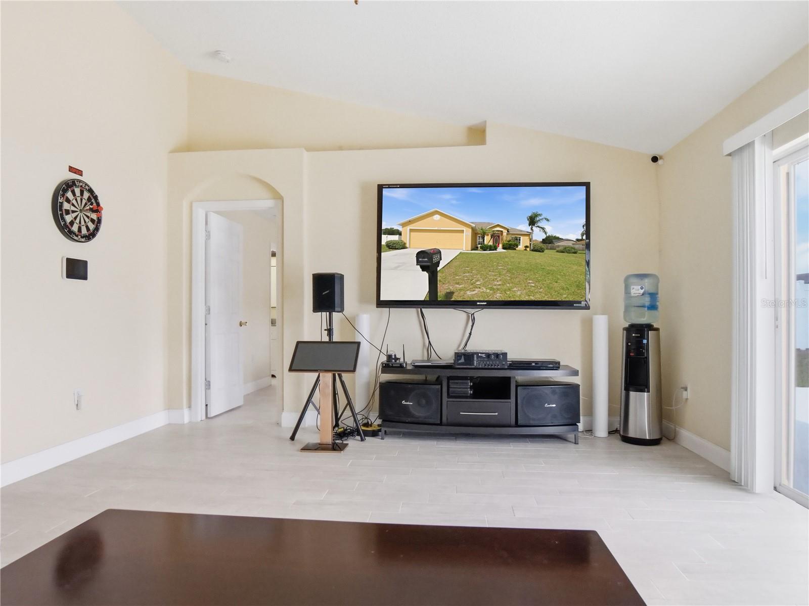 BEVERLY RISE PH 02 - Residential