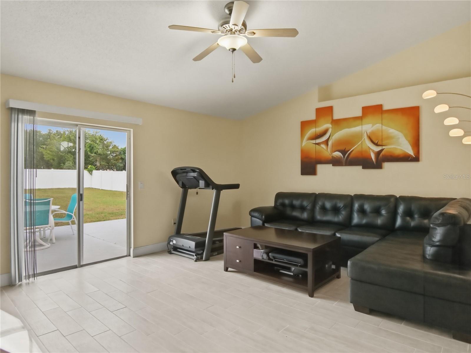 BEVERLY RISE PH 02 - Residential