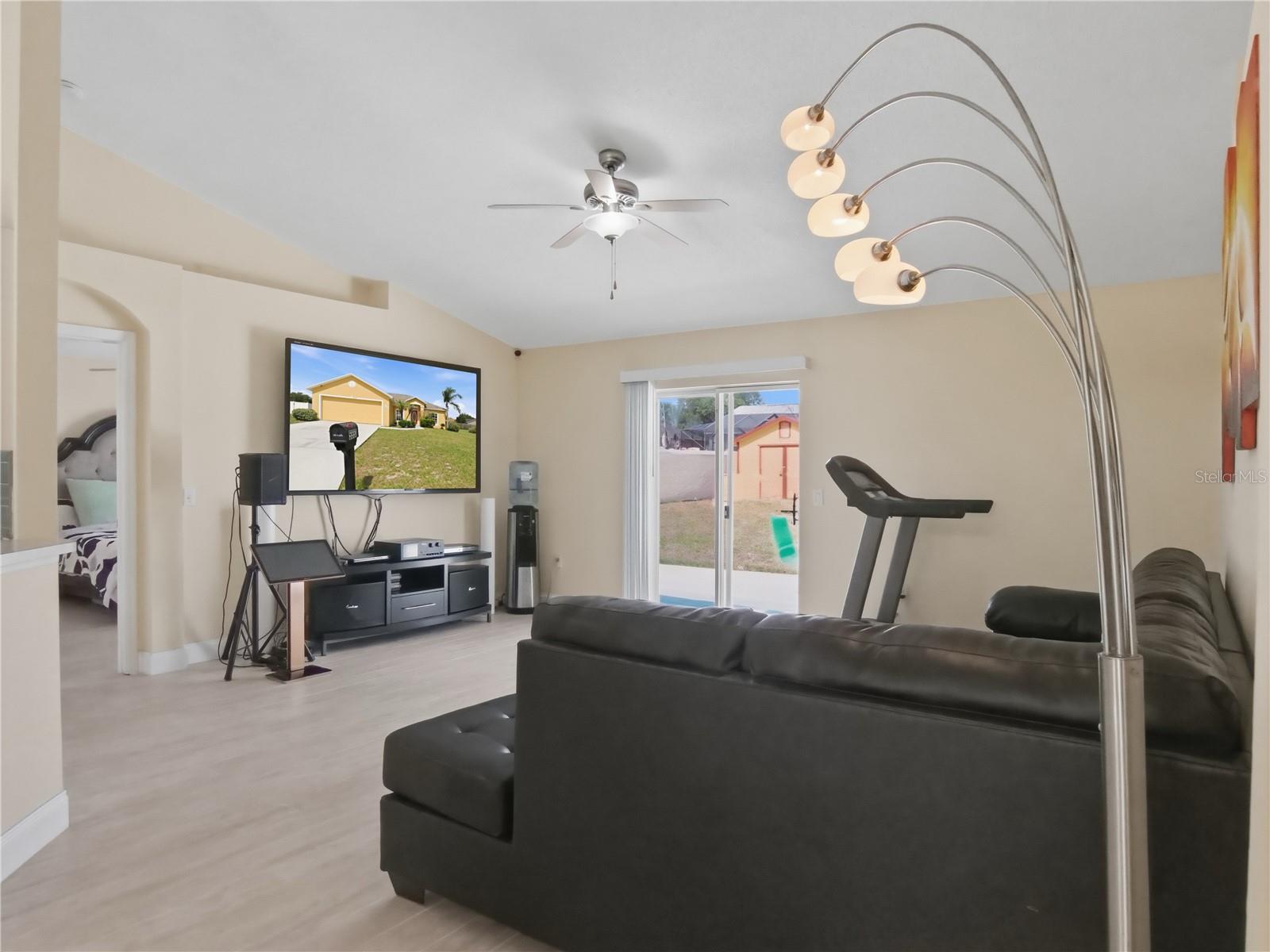BEVERLY RISE PH 02 - Residential