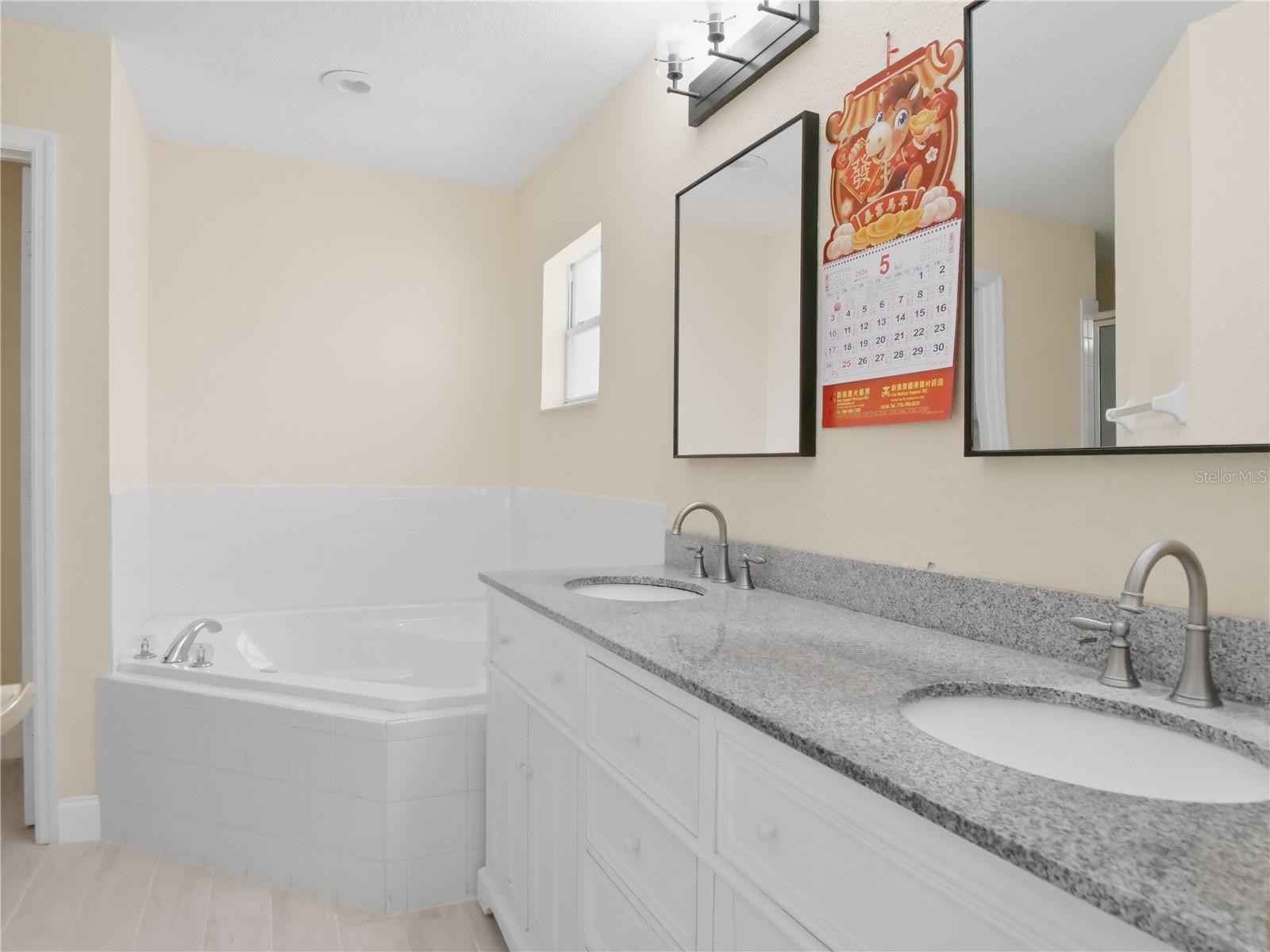 BEVERLY RISE PH 02 - Residential