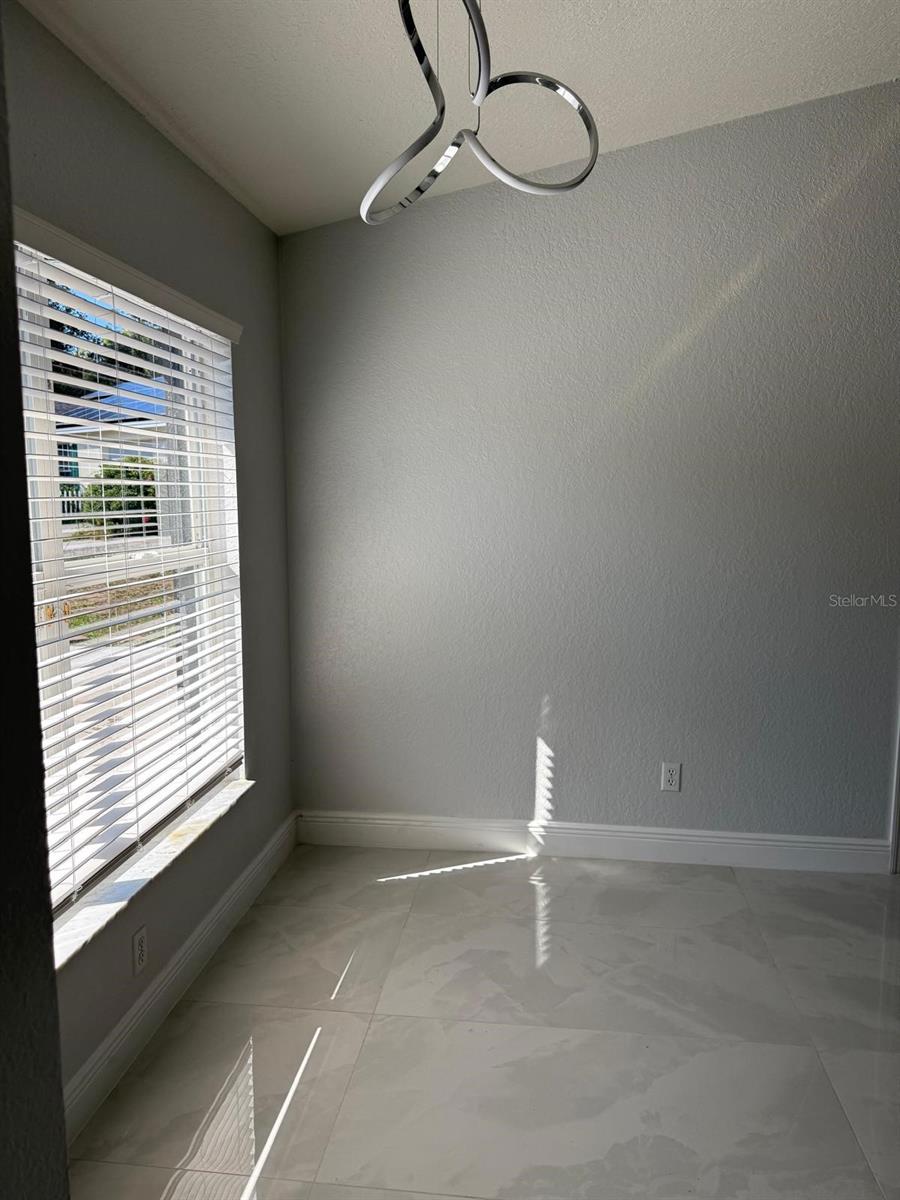 LAKEVIEW MANOR - Residential