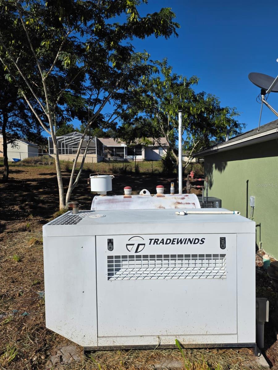 LAKEVIEW MANOR - Residential